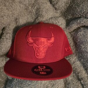 NBA Chicago Bulls Snapback Hat in ALL-RED